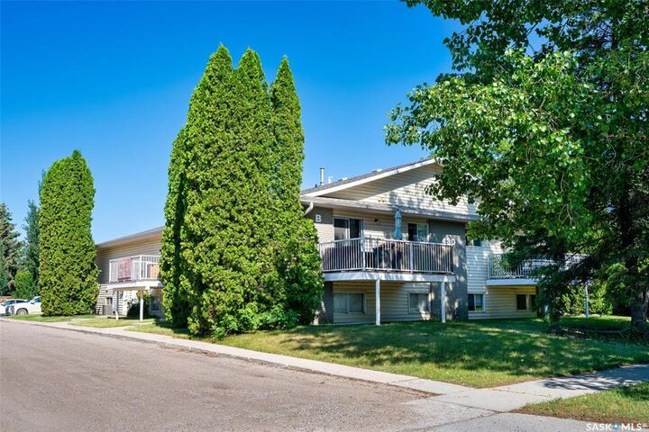 Property Photo: 430 Berini Drive SK S7N 3N8