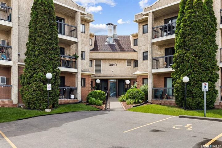 Property Photo:  3410 Park Street 114  SK S4V 2M8 