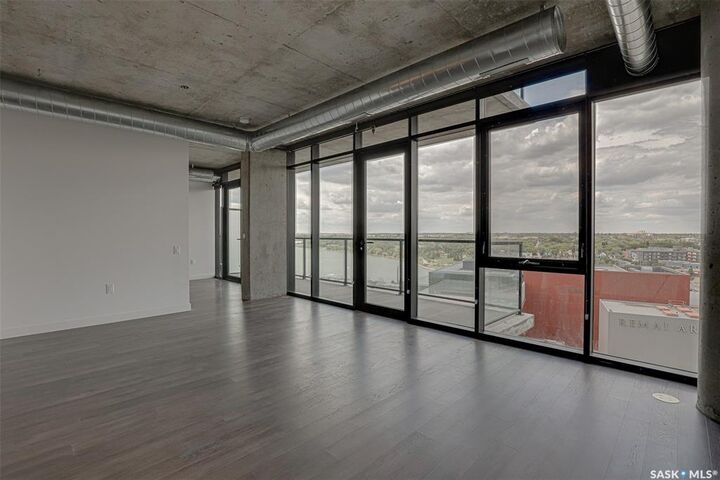 Property Photo: 490 2nd Avenue S 1202 SK S7K 1M5