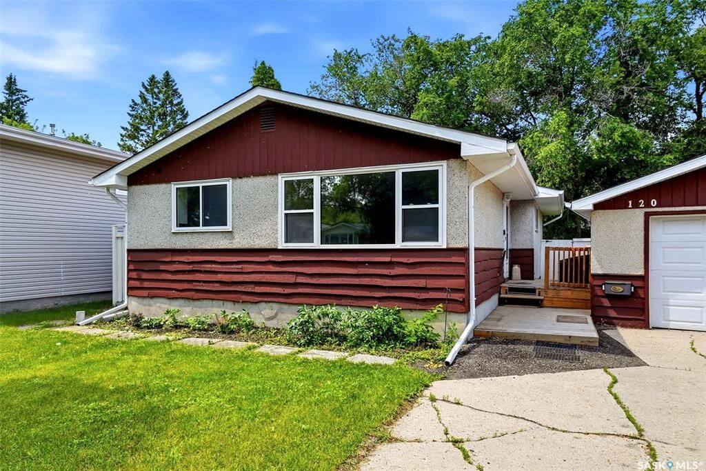Property Photo: 120 Shannon Road SK S4S 5B1