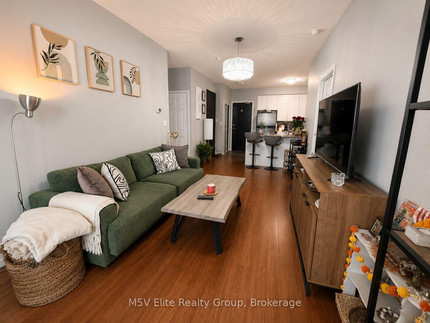 Property Photo:  3504 Hurontario Street 212  ON L5B 0B9 