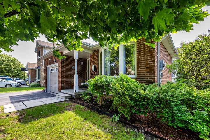 Property Photo:  34 Goldpine Avenue  ON L1E 1P2 