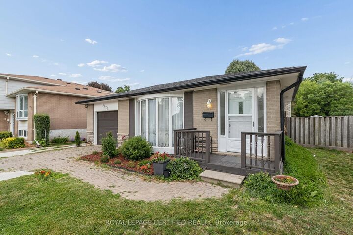 Property Photo: 1121 Valentine Drive ON N2H 2N9