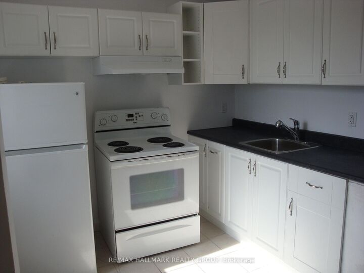 Property Photo: 142 Ste Cecile Street ON K1L 5L3