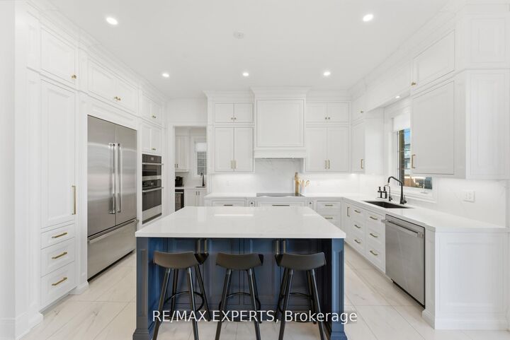 Property Photo: 54 Winthrop Crescent ON L3L 0E5