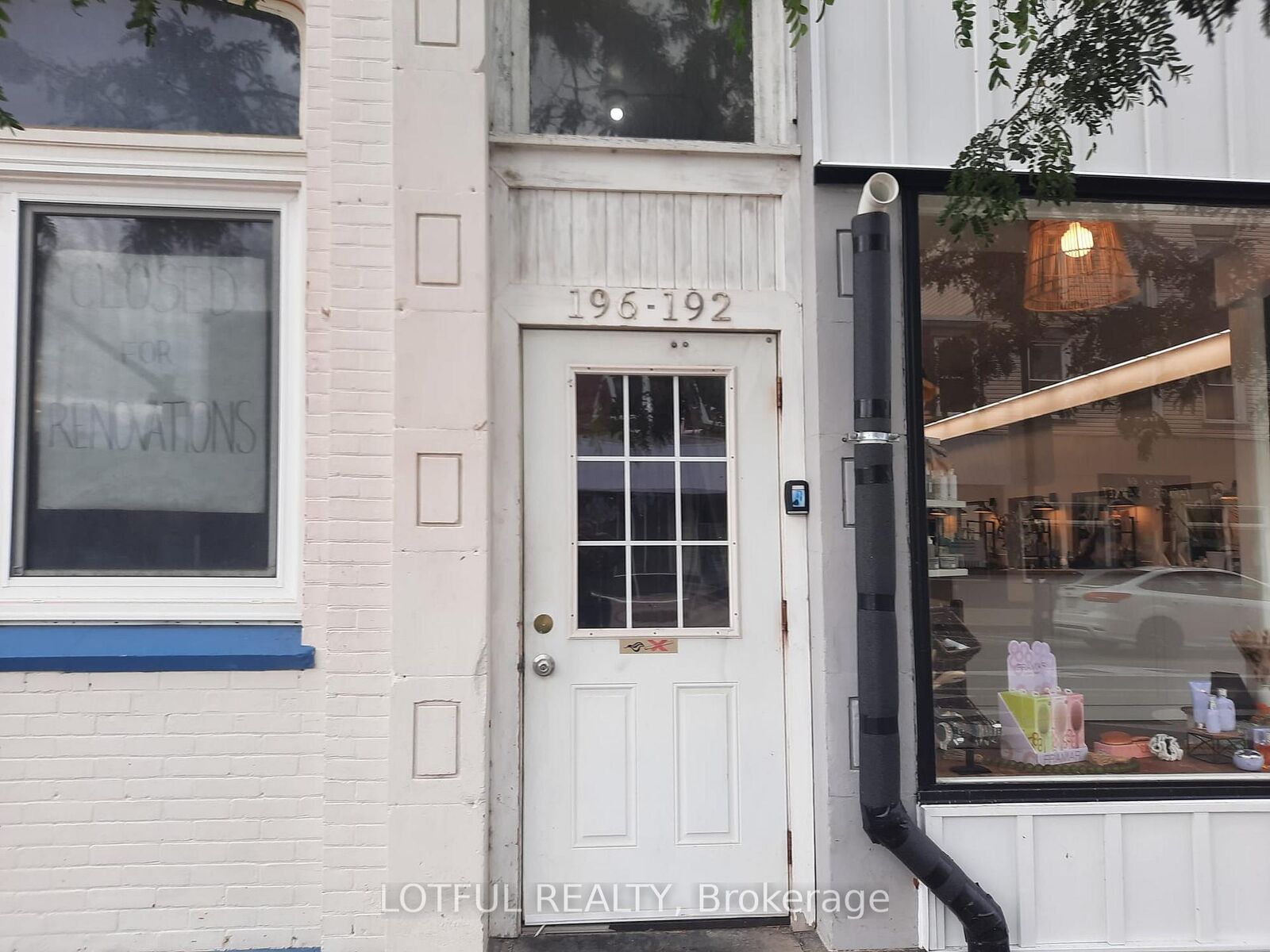 Property Photo:  192 King Street W 301  ON K0E 1T0 