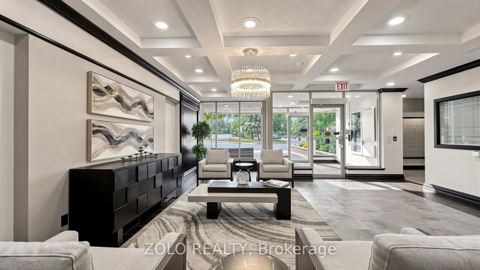 Property Photo:  91 Townsgate Drive 704  ON L4J 8E8 