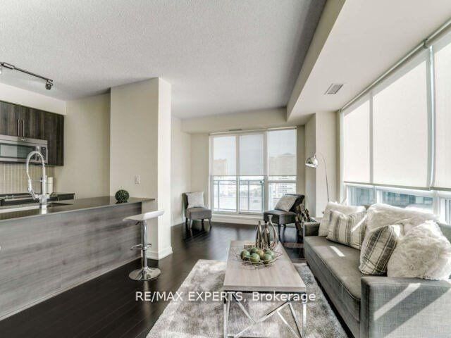 Property Photo: 510 Curran Place 1002 ON L5B 0J8