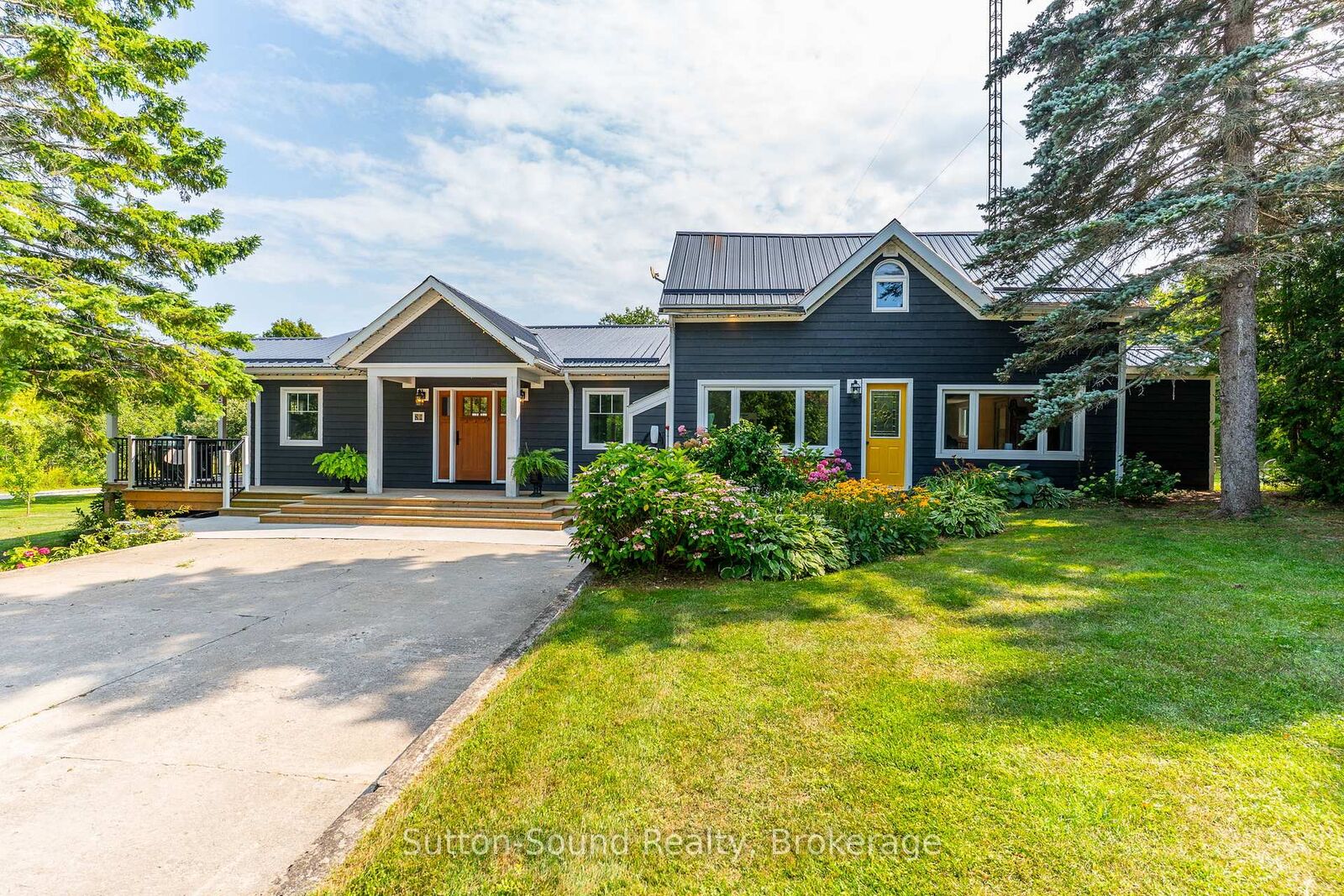 Property Photo:  87 Meadowland Road  ON N0H 2T0 