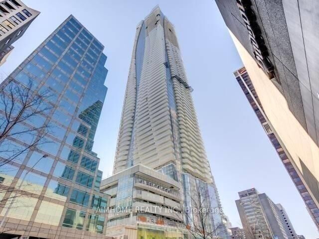 Property Photo:  1 Bloor Street E 4008  ON M4W 1A9 