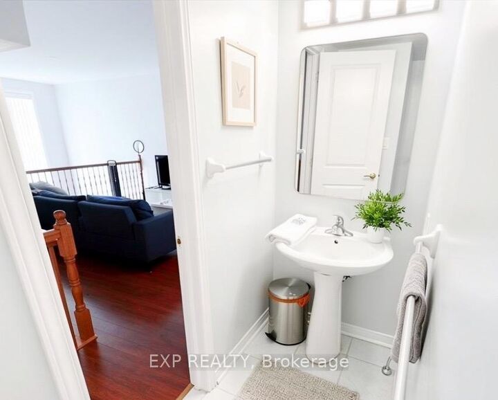1512 Walkley Road 100 — photo 1