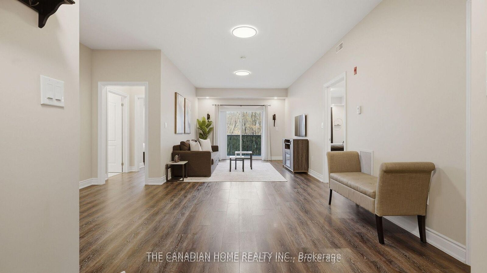 Property Photo:  8111 Forest Glen Drive 332  ON L2H 2Y7 