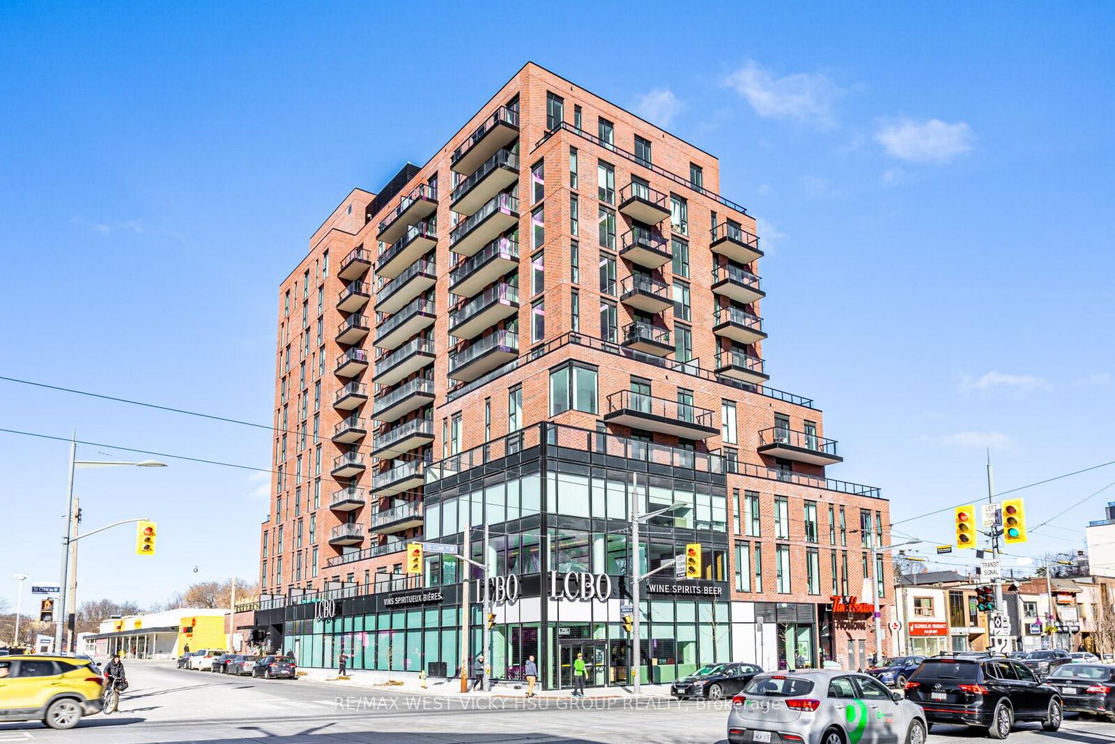 Property Photo:  185 Alberta Avenue # 810  ON M6C 0A5 