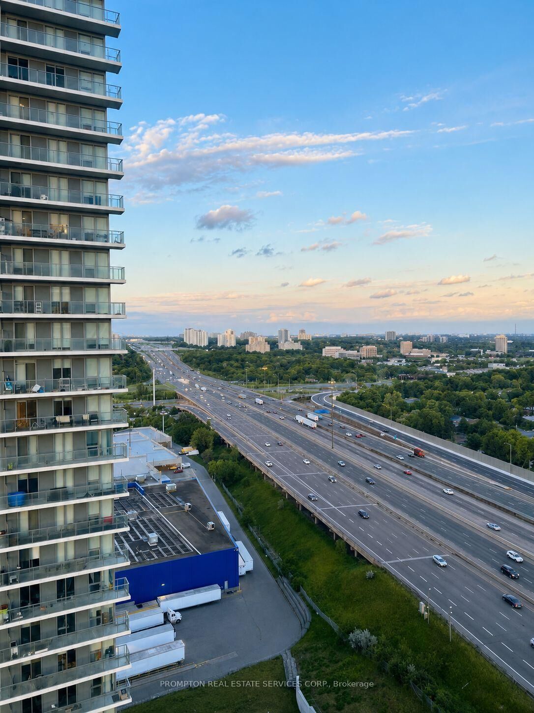 Property Photo:  115 McMahon Drive 2207  ON M2K 0E3 