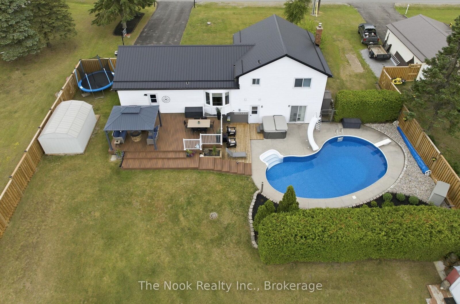 Property Photo:  243 Corbett Drive  ON L0A 1K0 