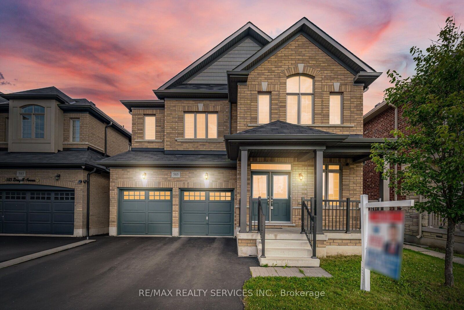 Property Photo: 585 Dougall Avenue ON L7C 3Z2