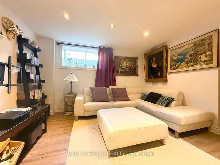 Property Photo: 39 Shamokin Drive Lower ON M3A 3H9