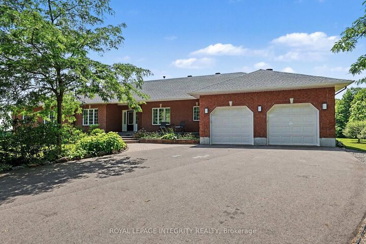 Property Photo: 2602 Manotick Station Road ON K0A 2W0
