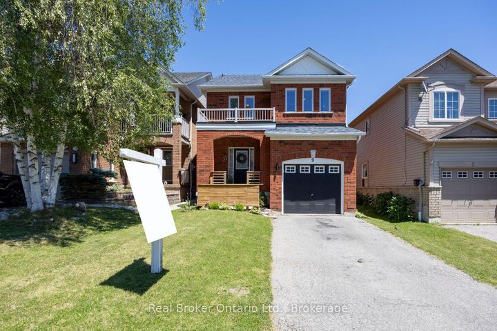 Property Photo:  9 Candlebrook Drive  ON L1R 2V4 