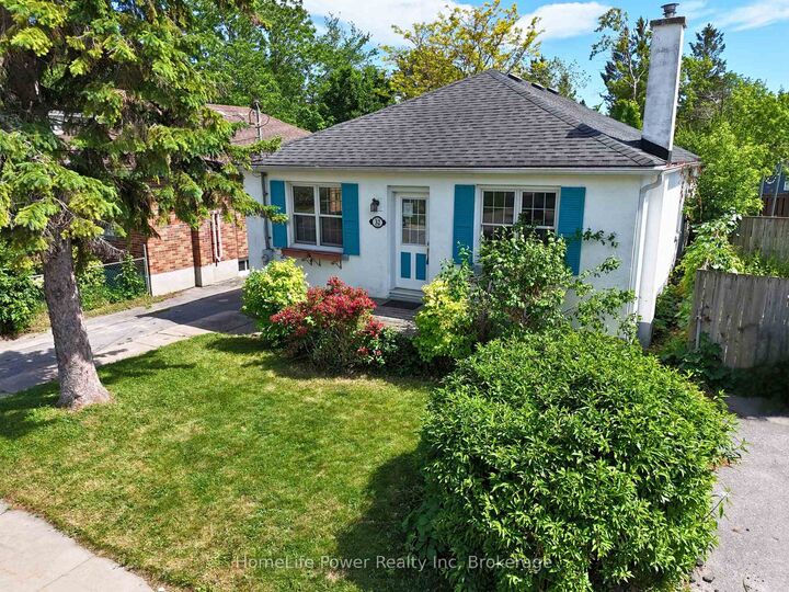 Property Photo:  32 Dunlop Street  ON K7L 1L2 