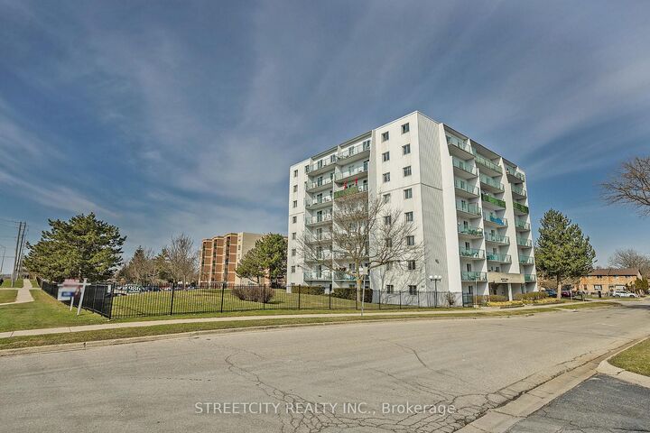986 Huron Street 701 — photo 1