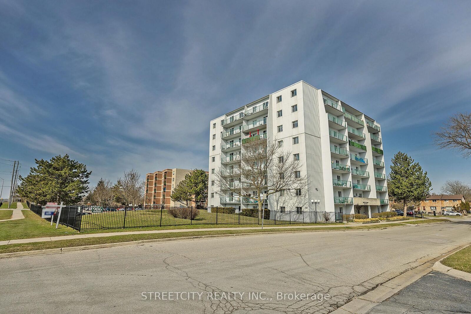Property Photo: 986 Huron Street 701 ON N5Y 5E4