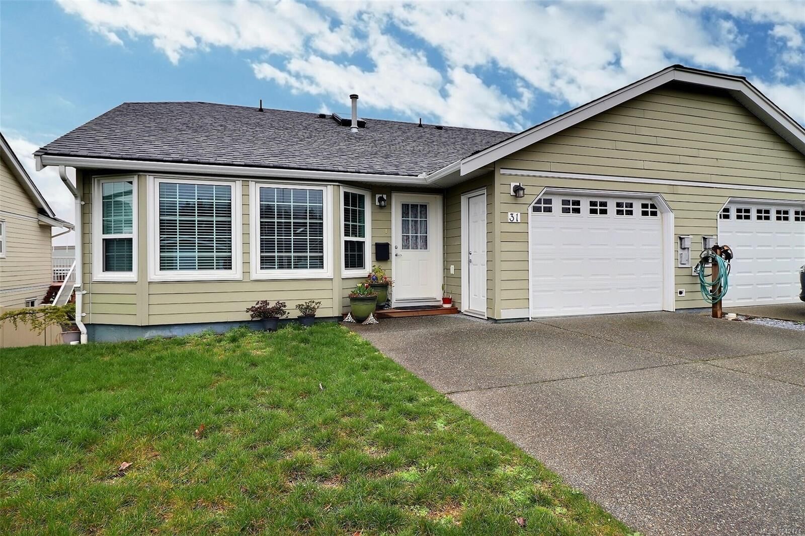 Property Photo: 815 Dunsmuir Cres #31 BC V9G 1R8