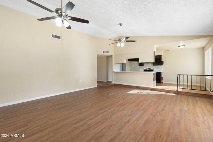 Property Photo: 4043 W Sweetwater Avenue AZ 85029