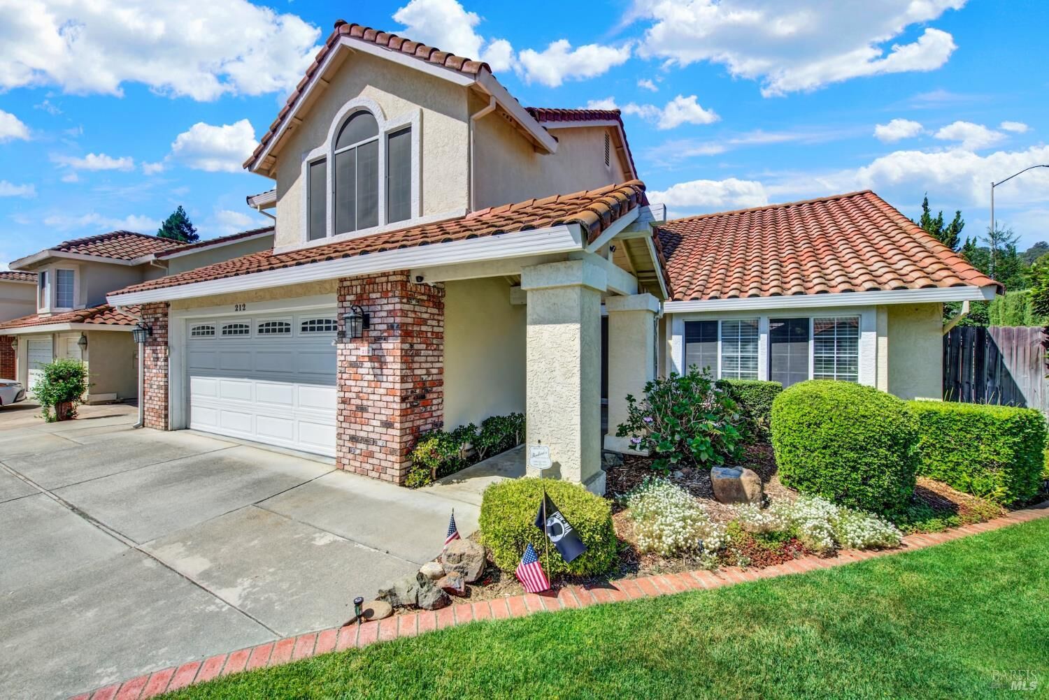 Property Photo: 212 Wrentham Drive CA 95688