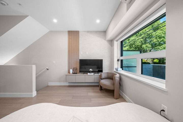 Property Photo: 130 W Woodstock Avenue BC V5Y 0P4