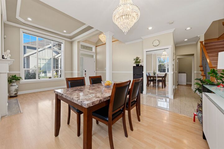 Property Photo: 7188 Blundell Road 6 BC V6Y 1J4