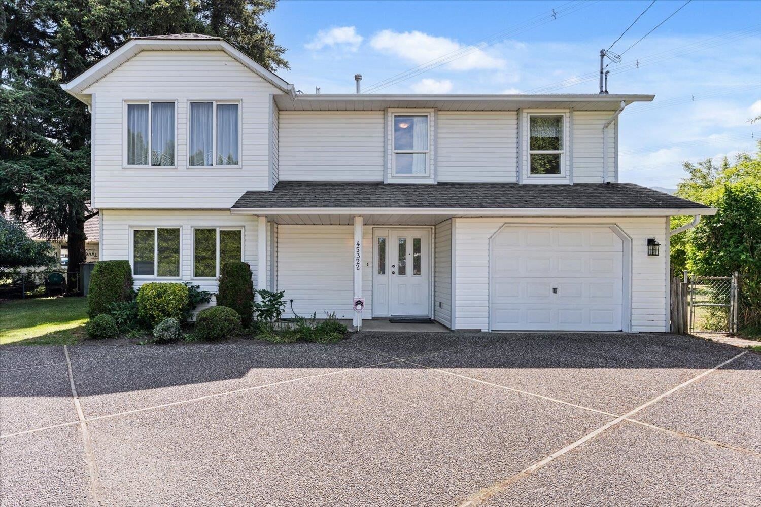 Property Photo:  45322 Balmoral Avenue  BC V2R 2M4 