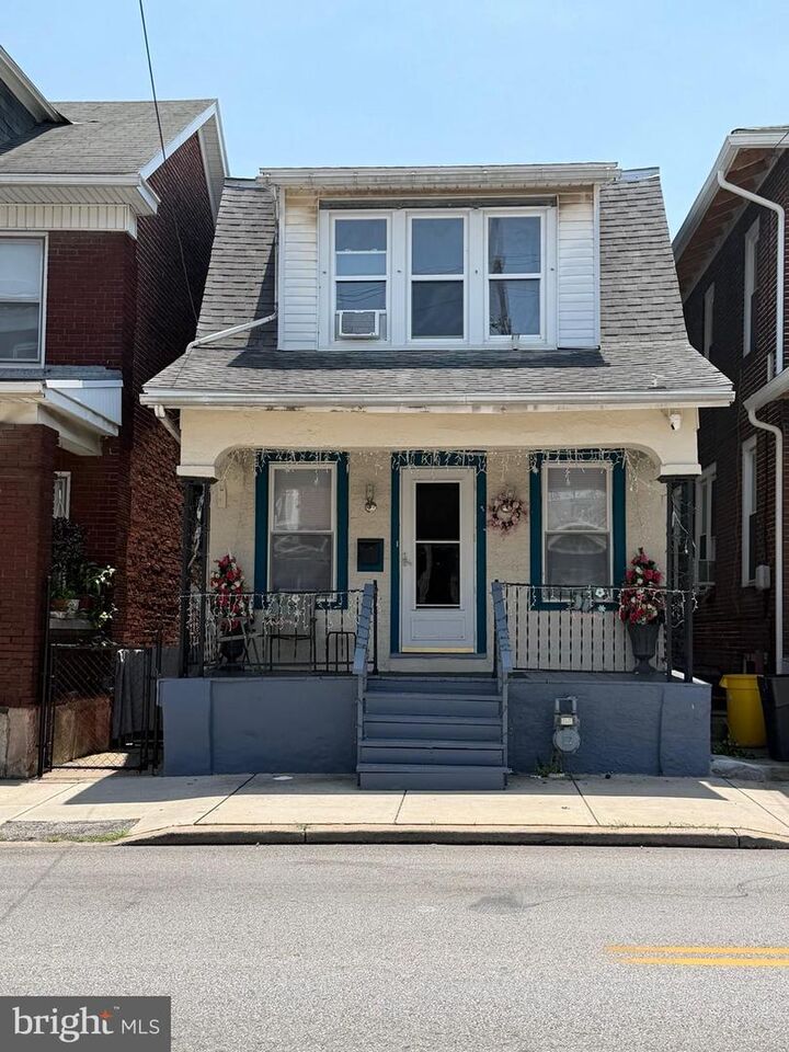 Property Photo:  310 E College Avenue  PA 17403 