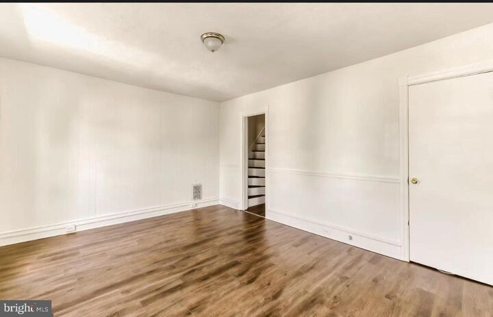 Property Photo:  43 High Street  NJ 08096 