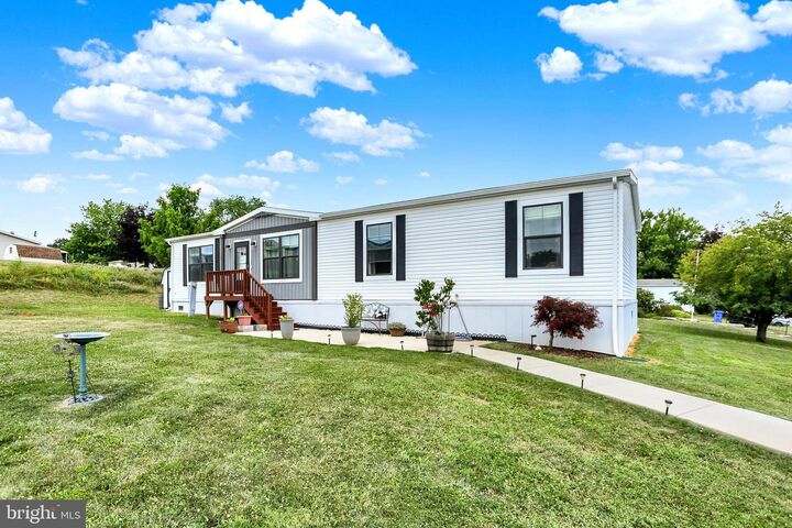 Property Photo: 4635 Hikey Street PA 17315
