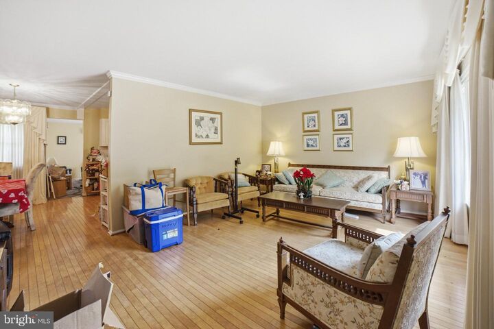 Property Photo: 907 Logwood Road MD 20743
