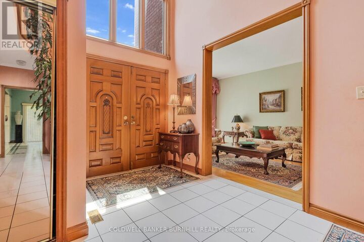 Property Photo:  706 Glencairn Avenue  ON M6B 1Z7 