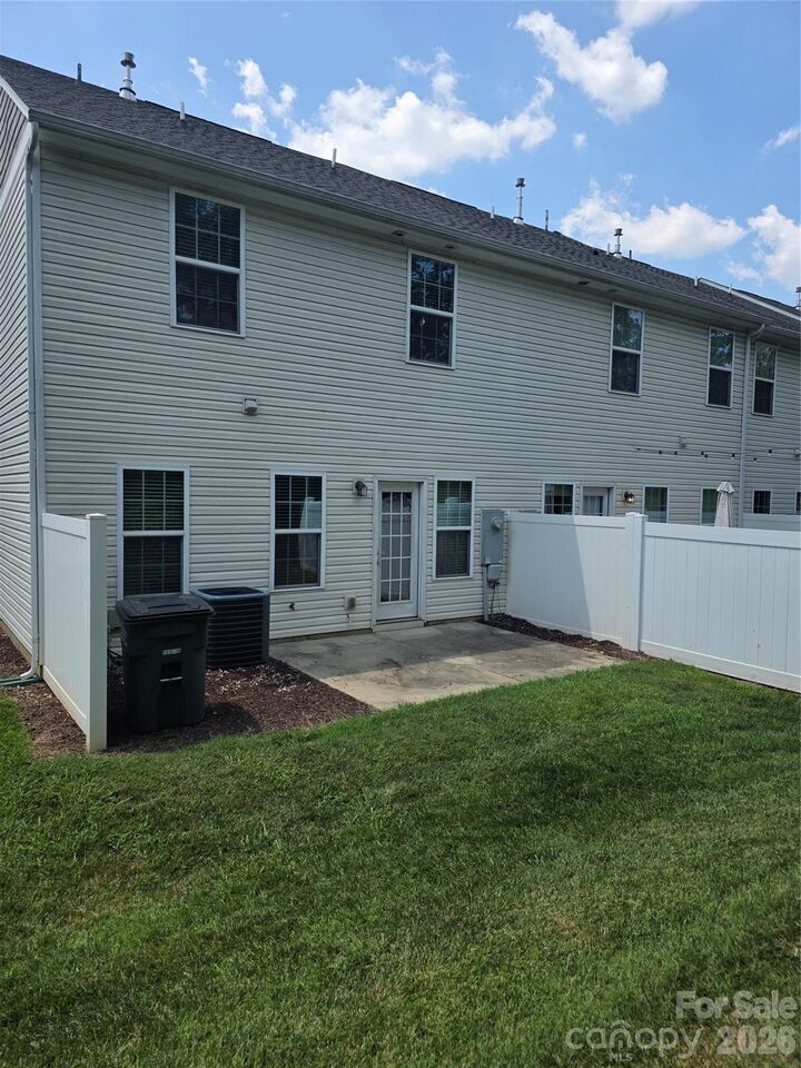 Property Photo: 7495 Red Mulberry Way NC 28273