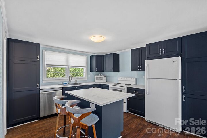 Property Photo: 601 W Main Street NC 28034