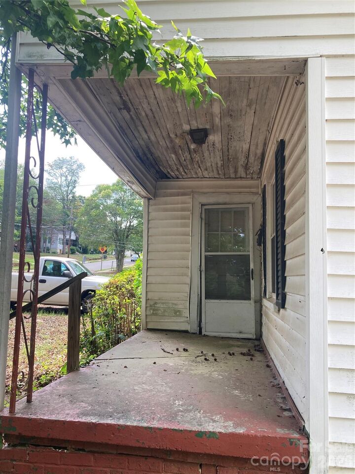 Property Photo: 631 Elm Street NC 28144