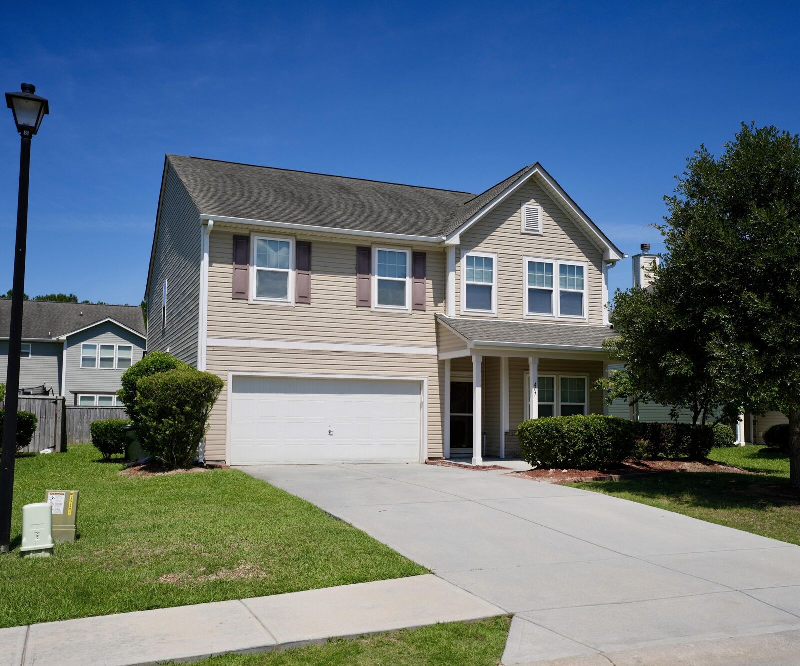 Property Photo:  407 Thoroughbred Drive  SC 29461 