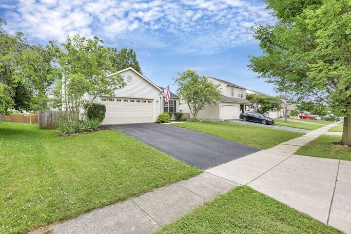 Property Photo: 1688 Tecumseh Drive OH 43130