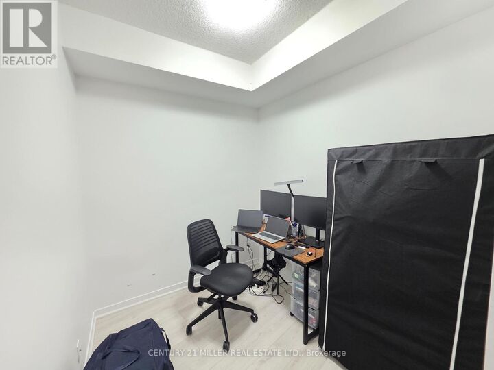 Property Photo: 51 East Liberty Street 608 ON M6K 3P8