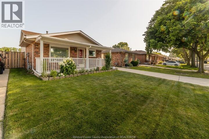 Property Photo:  3444 Hemlock  ON N8R 1Z9 