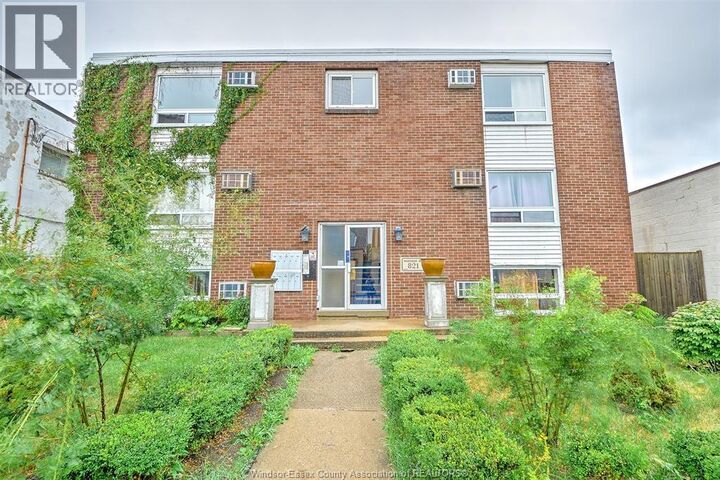 Property Photo:  821 Pillette 7  ON N8Y 3B4 
