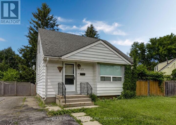 371 Flanders Row — photo 1
