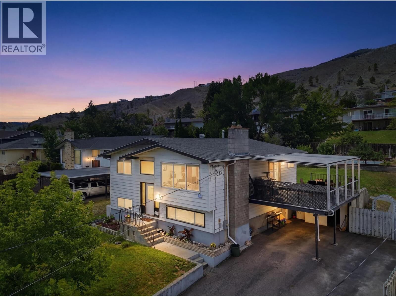 Photo de la propriété:  2346 Westsyde Road  BC V2B 7C4 