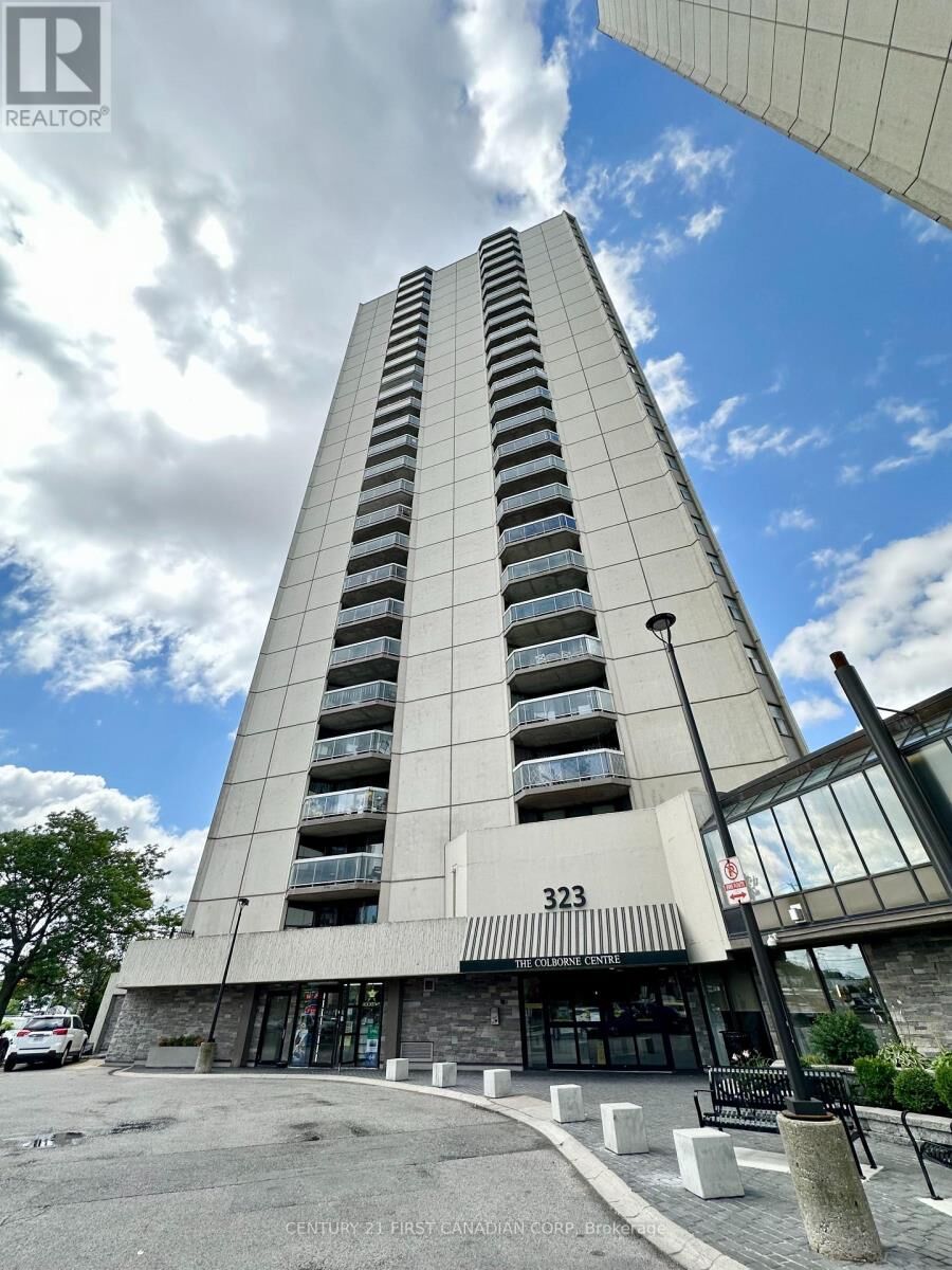 Property Photo:  363 Colborne Street 1802  ON N6B 3N3 