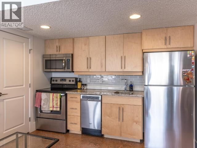 Property Photo:  200-192 Niven Drive  NT X1A 0C2 