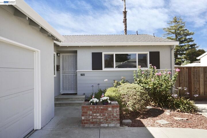 Property Photo: 2765 Kennedy St CA 94551